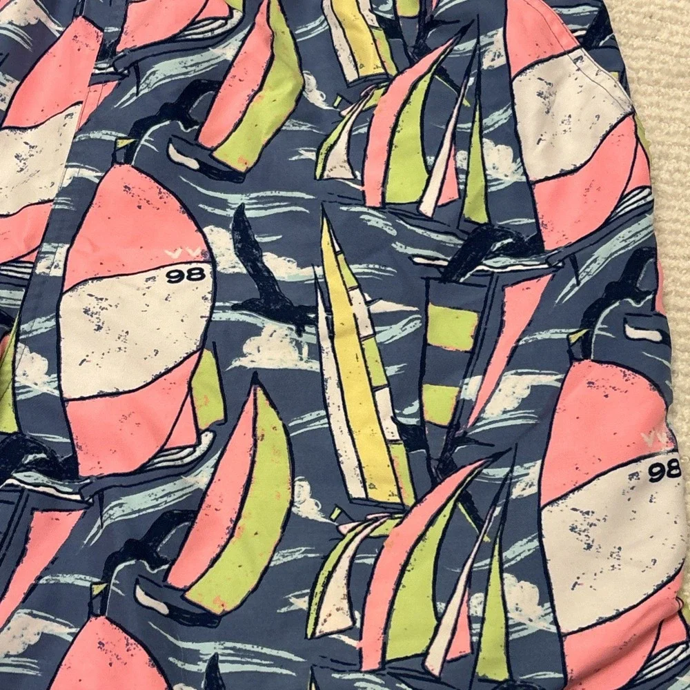 Vineyard Vines Mesh Lined Swim Shorts Trunks Mens Large All‎ Over Sailboat Print